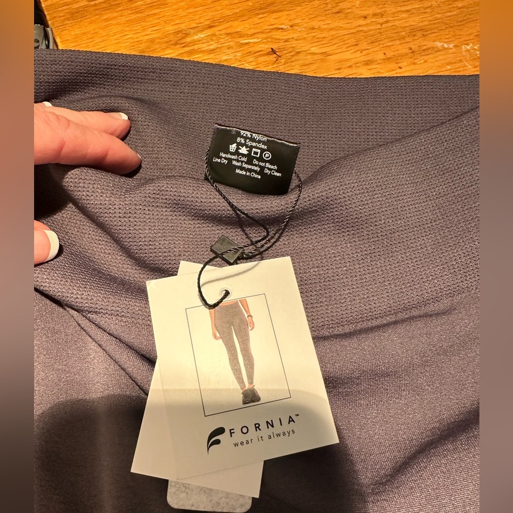 NWT Fornia solid fleece lined leggings M/L grey